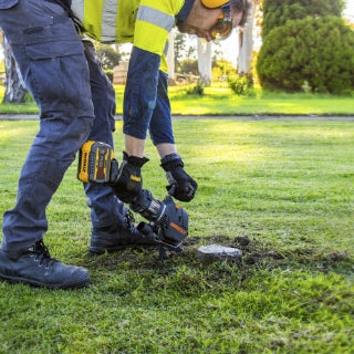 Arbortech ALLSAW Cordless Landscaping Kit (ALL.FG.200KITXLT.20) Powered by DEWALT 60V MAX FLEXVOLT with XL General Purpose & Turf Blades