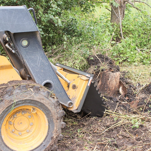 GreyWolf Stump Bucket Attachment for Skid Steer Loaders – Gray Powder Coat, Universal Quick‑Attach, Heavy‑Duty Root & Stump Removal